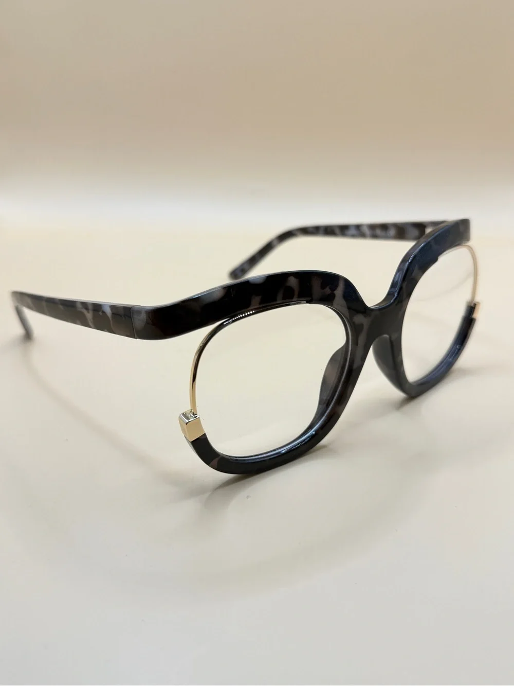 Vooglam oversized tortoiseshell